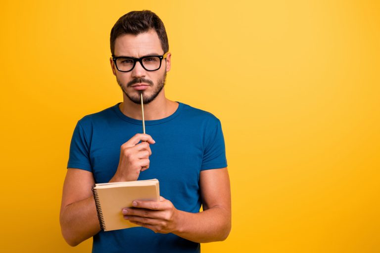 Wie man sein Buch bewirbt: 5 hilfreiche Tipps von Selfpublisher*innen