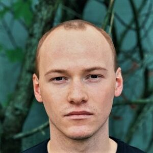 Die Stimmen von Saga Storify 54 Lukas Koller 300x300 1